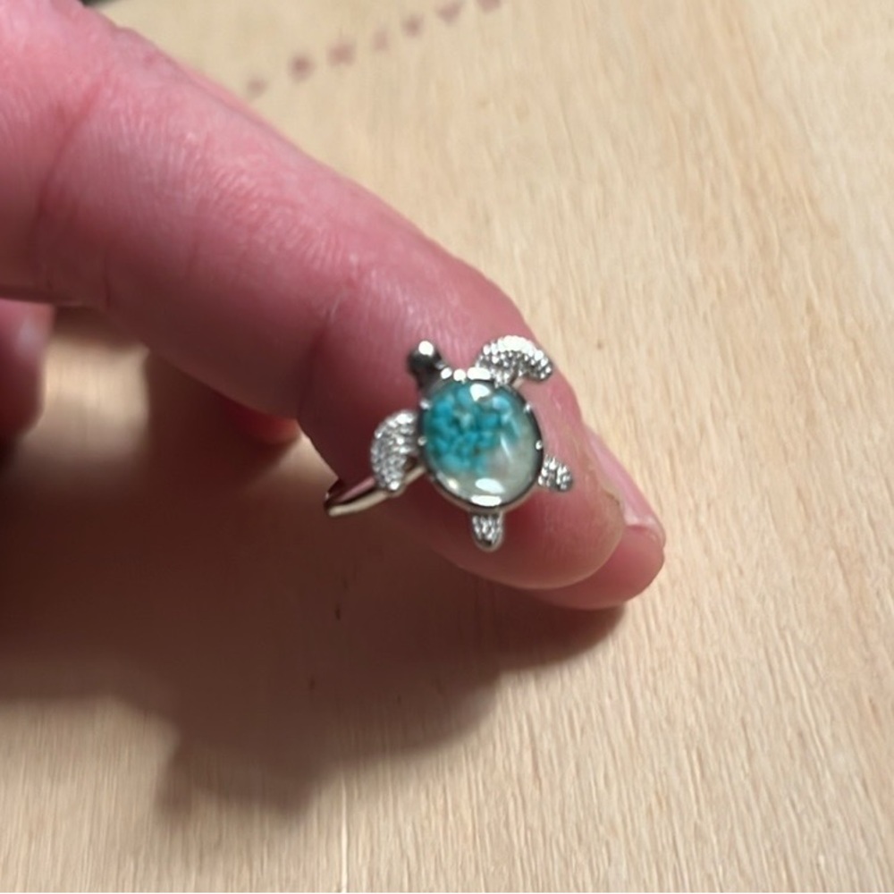 NWT🏝️SAND/TURQUOISE PEBBLES RESIN SILVER SEA TURTLE BEACH RING One Size Fits All - Picture 3 of 7